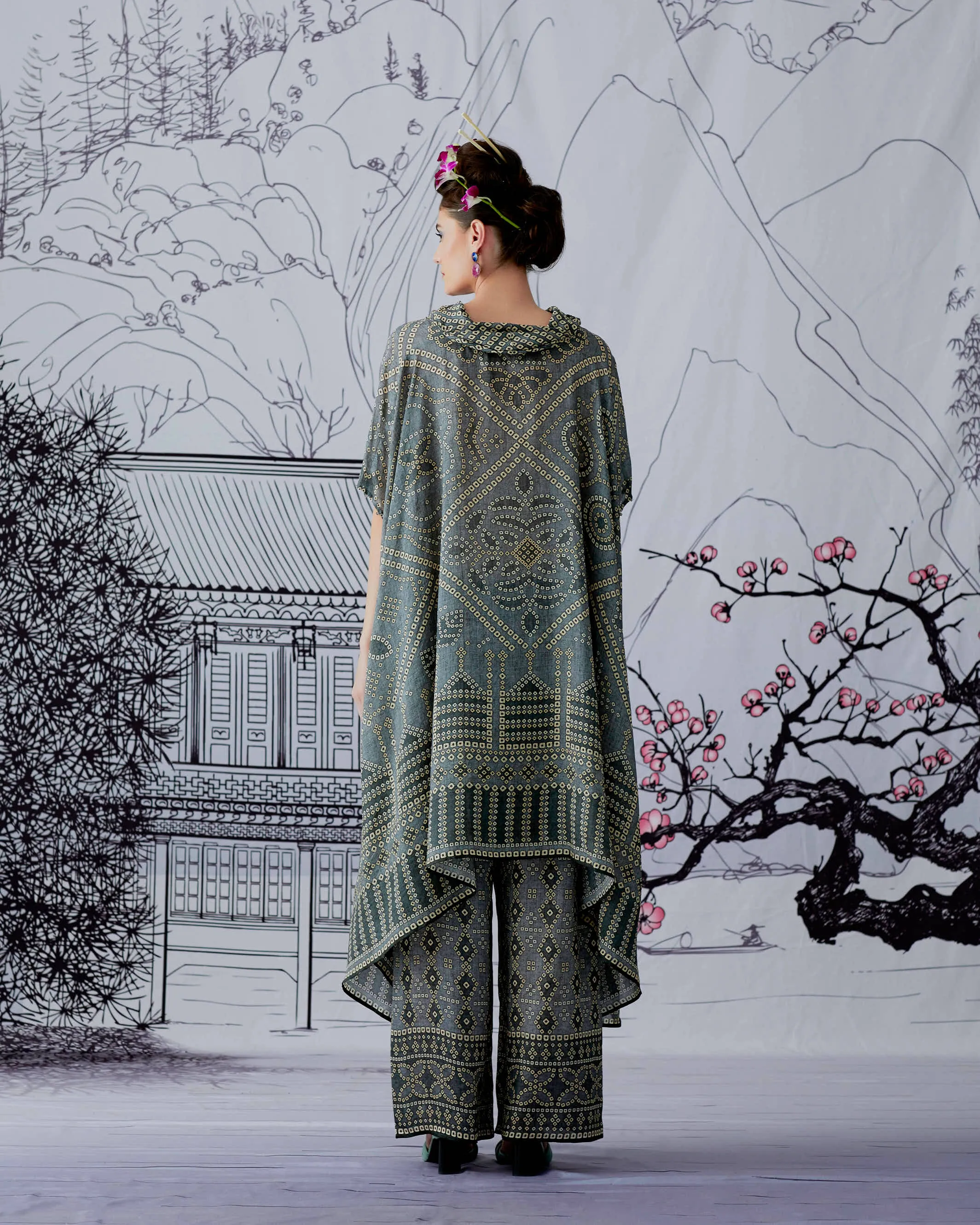 Ber : Lavanya - Charcoal