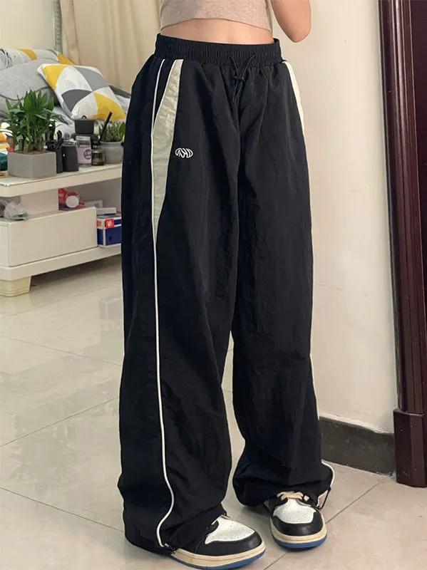 Black baggy oldschool sweatpants with contrast piping
