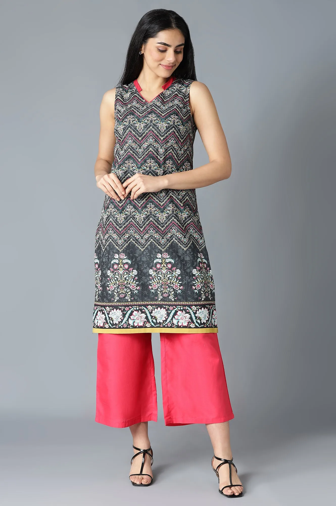Black Floral Printed kurta In V-Neck With Red Straight Palazzo