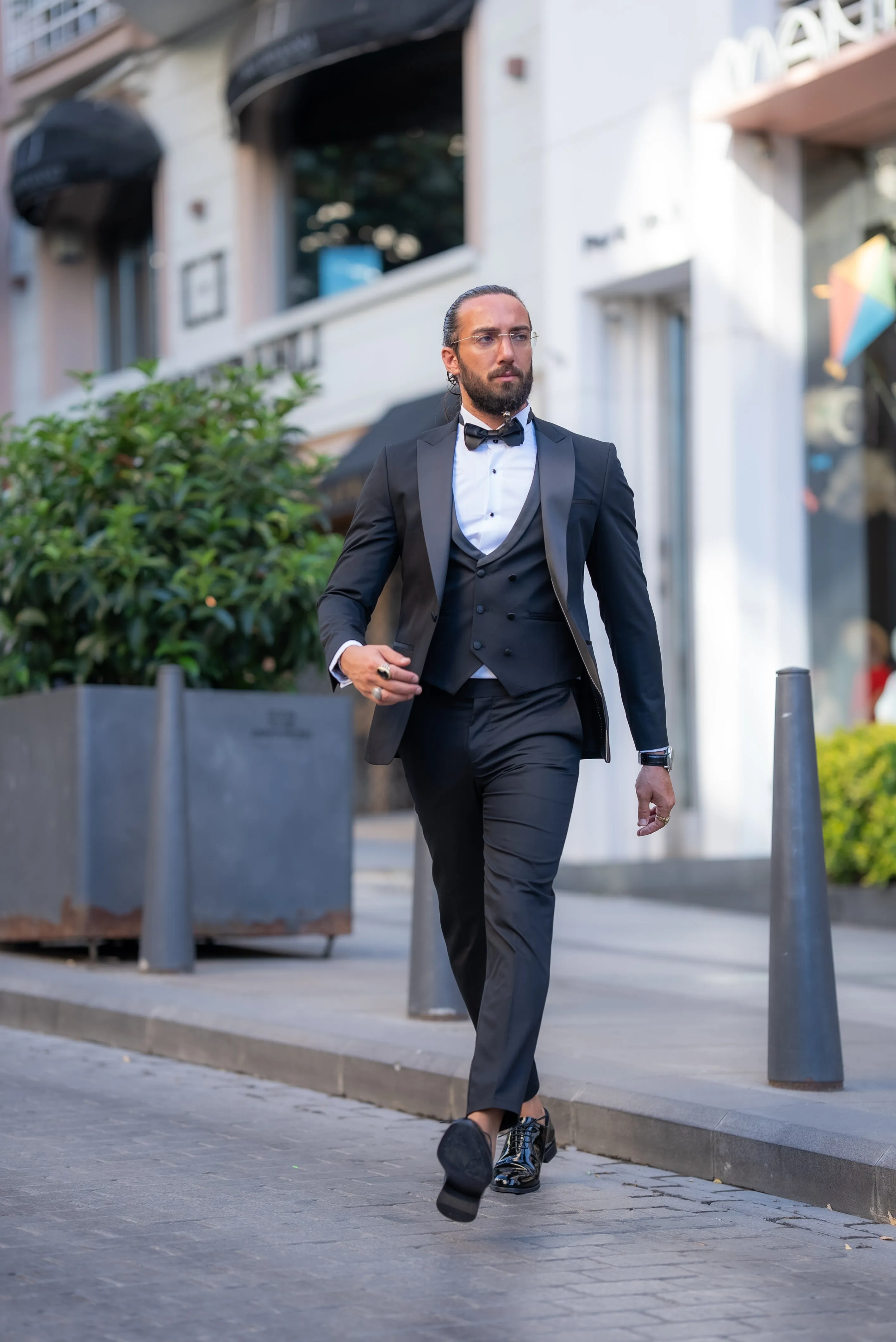 Brabion Alonso Black Slim Fit Peak Lapel Tuxedo – Elevate Your Formal Look