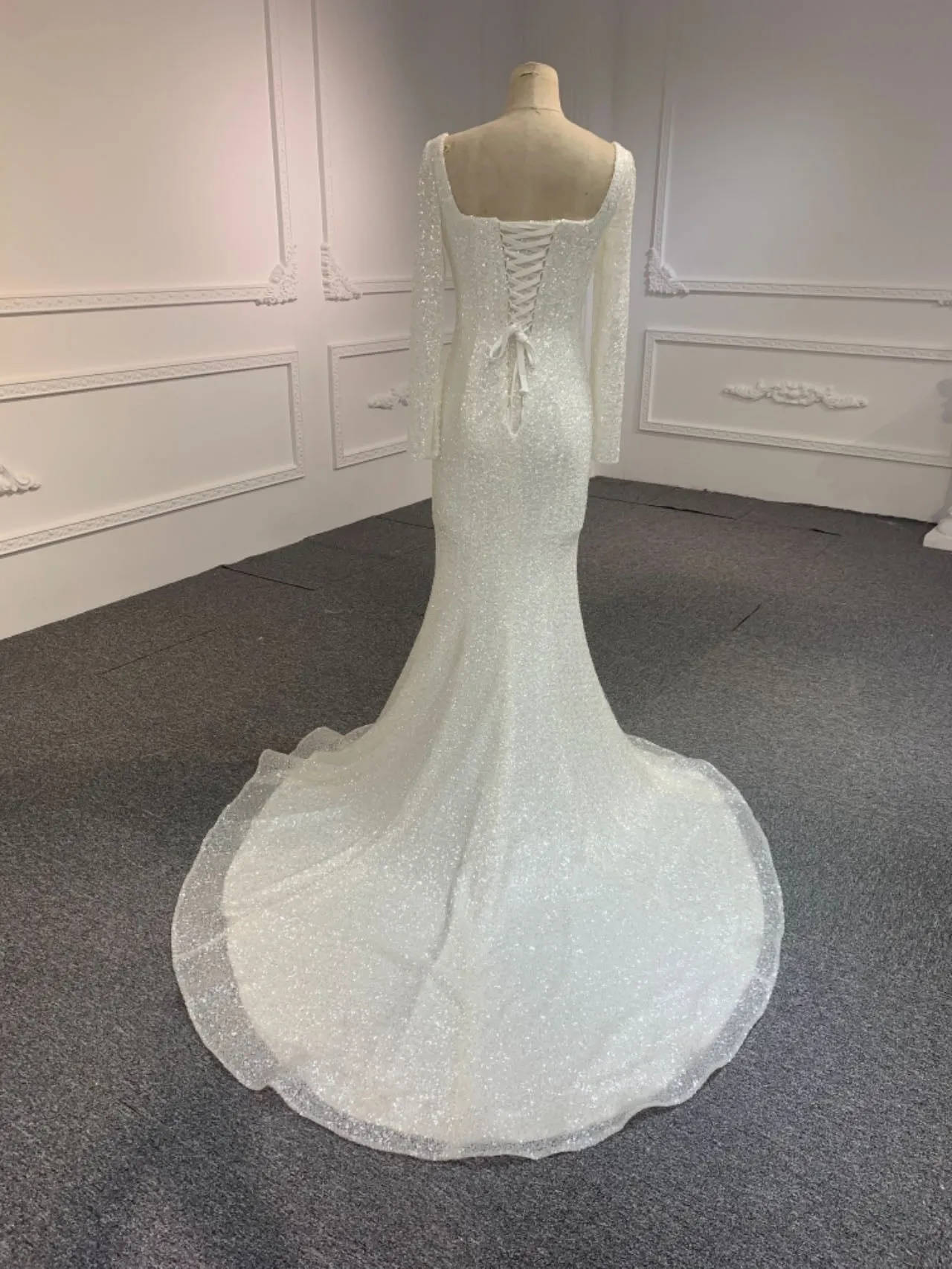 BYG# 703 Long sleeve square neck slim fit Mermaid wedding dress