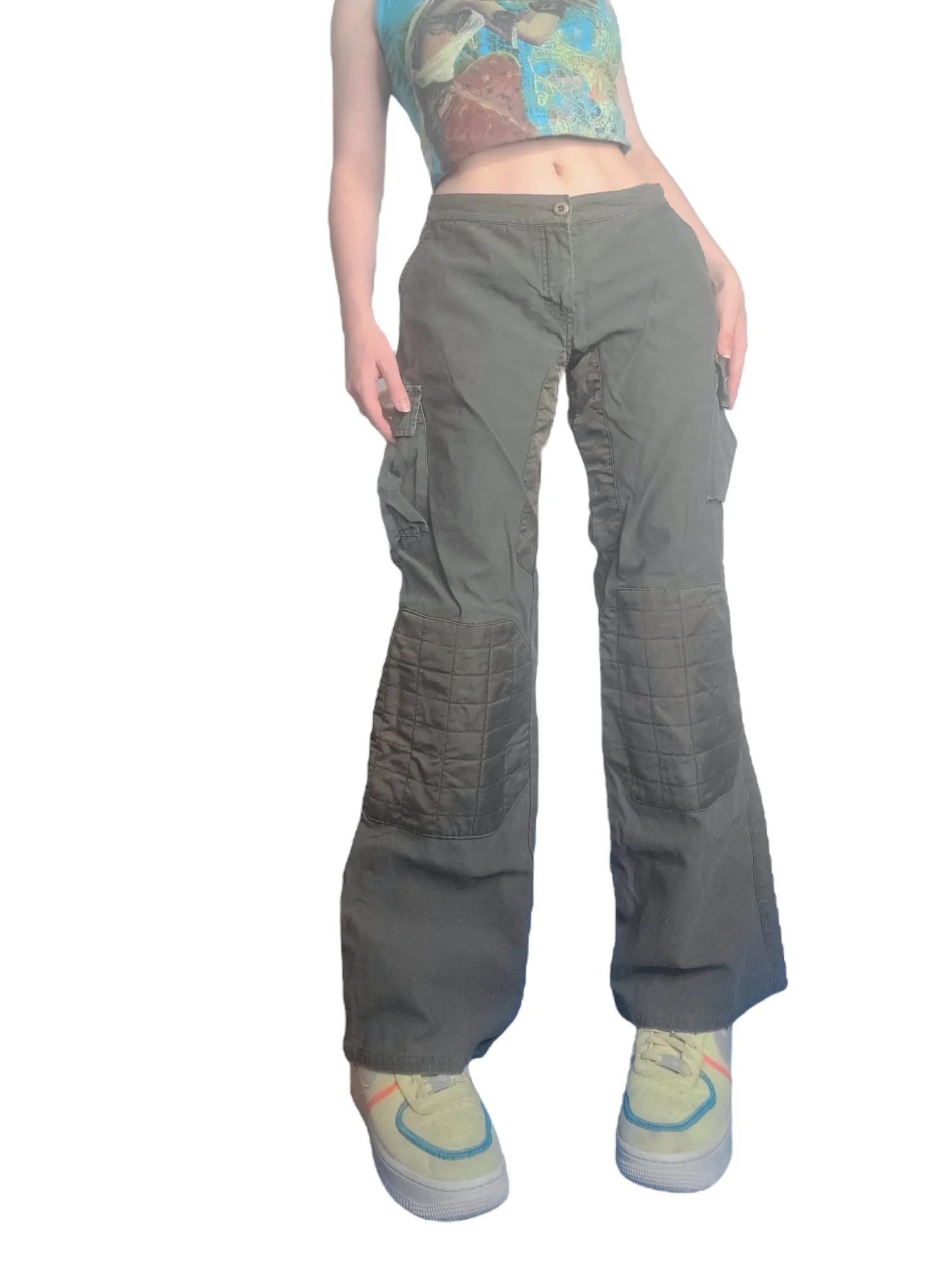 Cargo kaki gorpcore