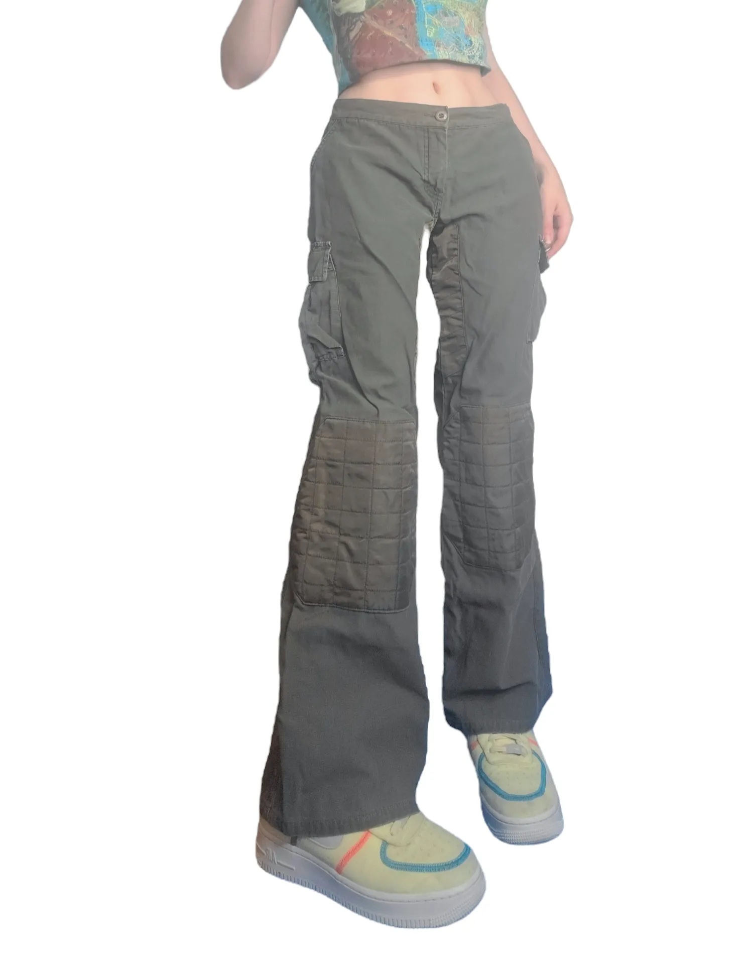 Cargo kaki gorpcore