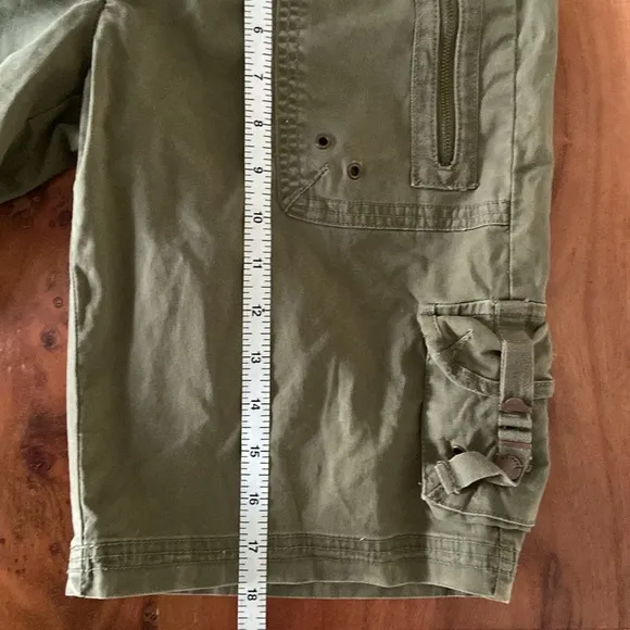 Da-Nang low rise baggy cargo short Y2K army green military surplus utility small
