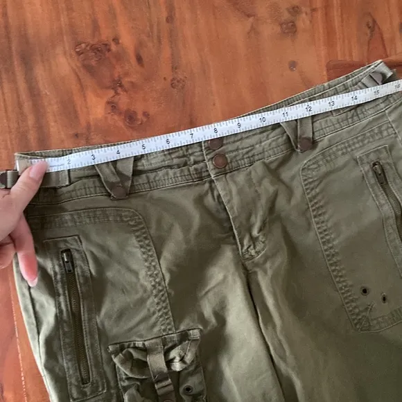 Da-Nang low rise baggy cargo short Y2K army green military surplus utility small