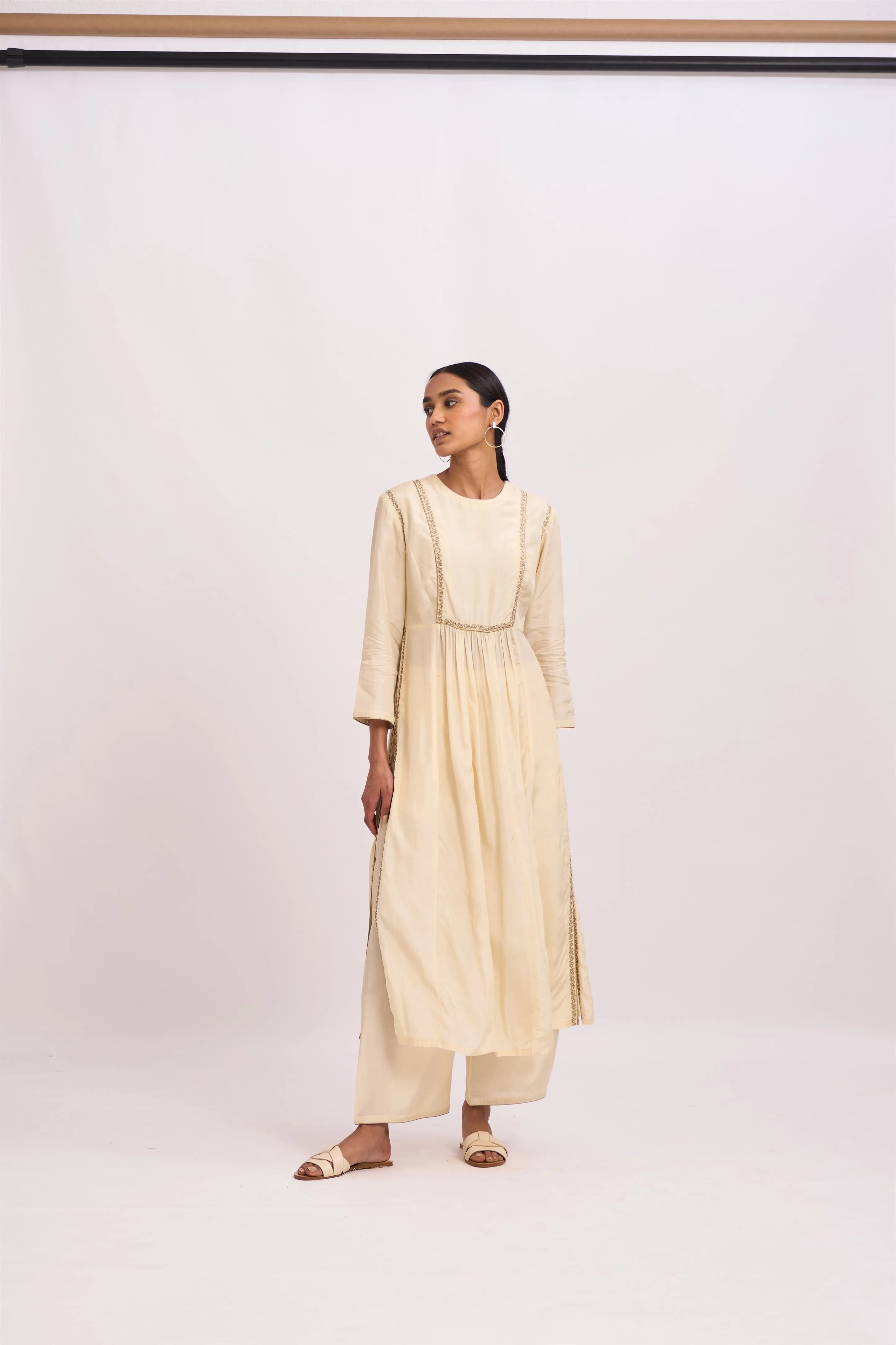 Dot   I   Aavni Reem Kurta Set  Cotton Silk Kurta & Pant with Chanderi Scarf  Ivory SS24-PK-88
