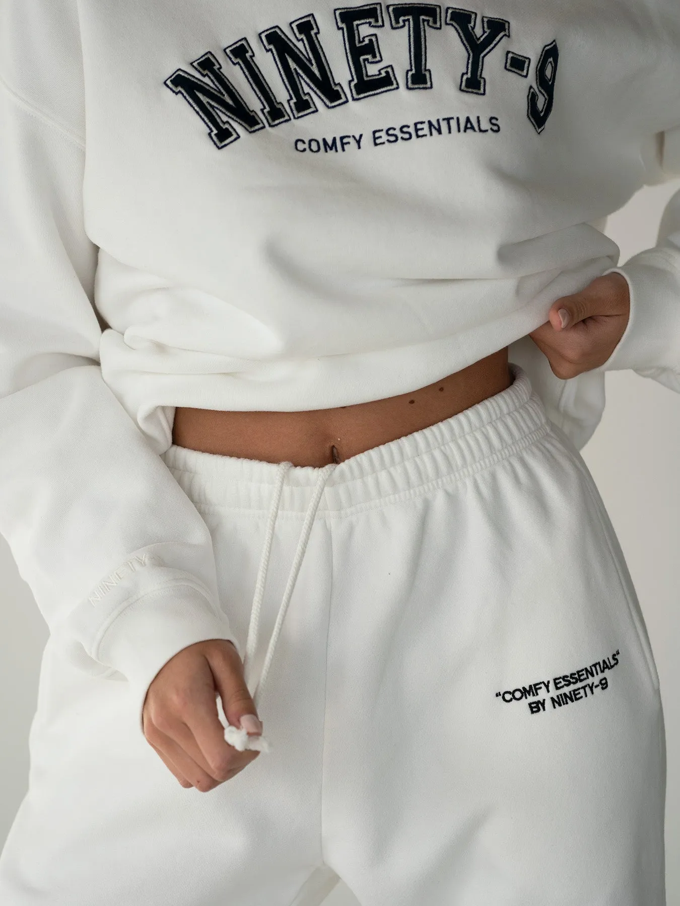 ESSENTIALS - Sweatpants  •  Off-White