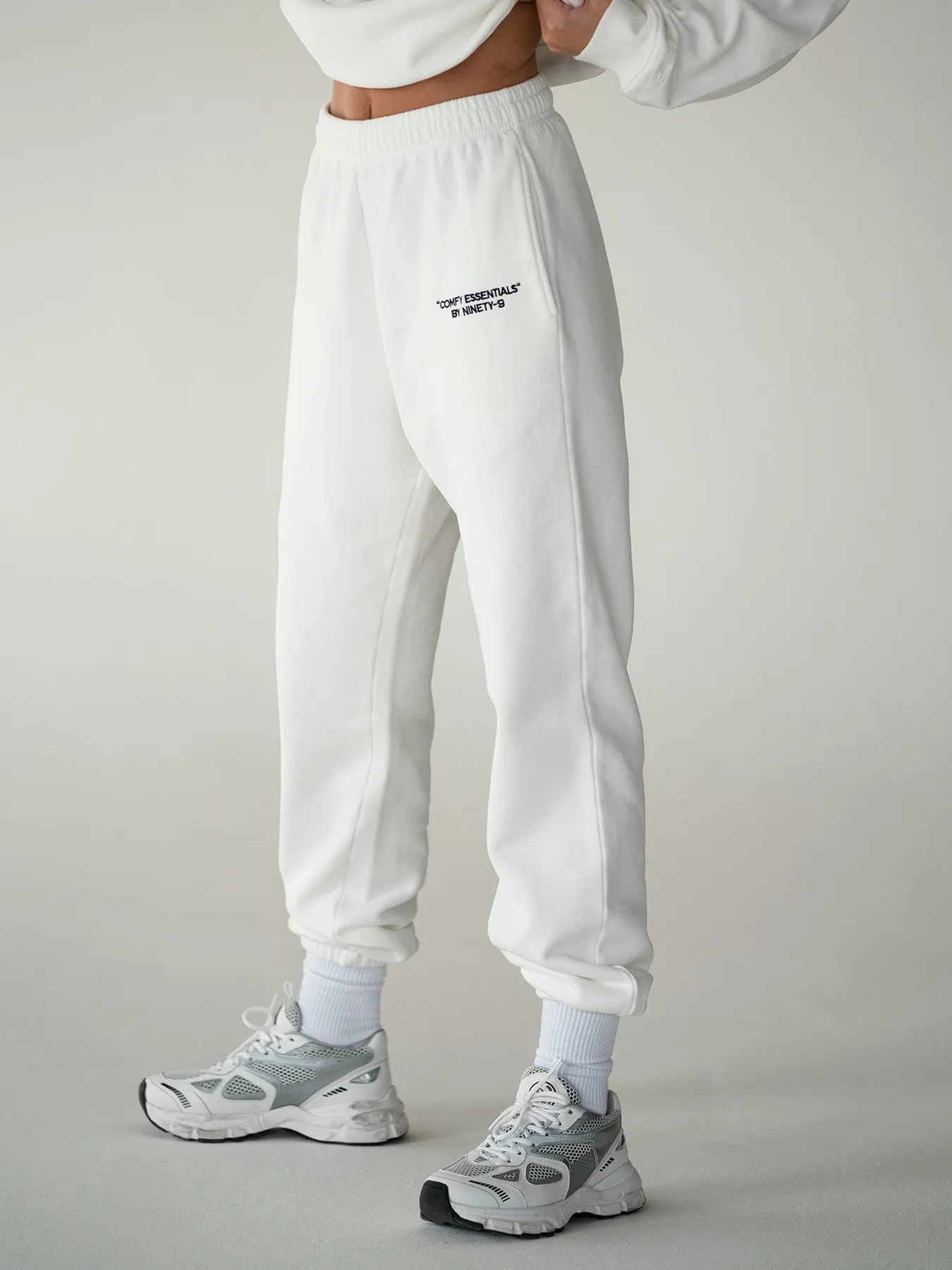 ESSENTIALS - Sweatpants  •  Off-White