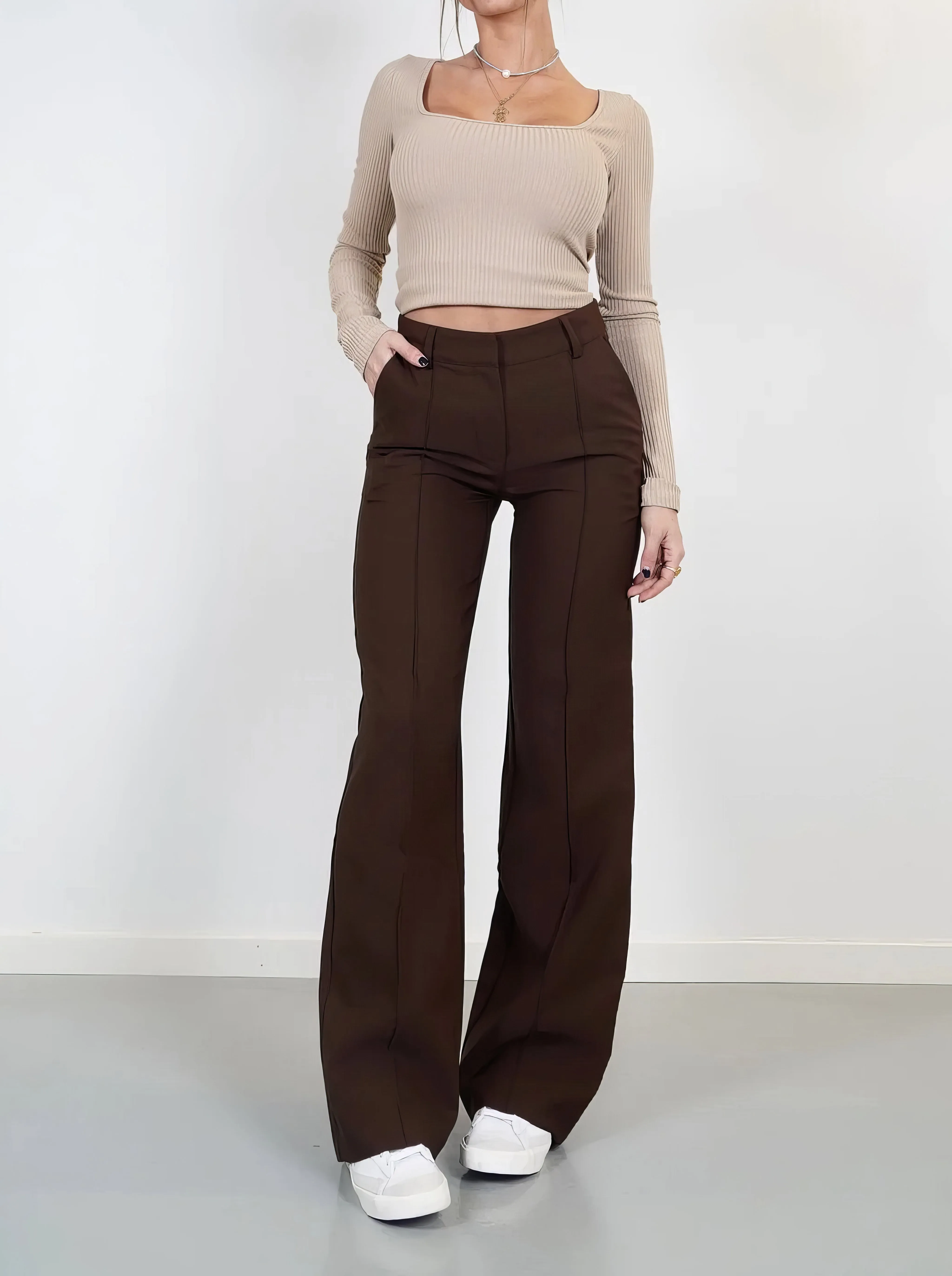 High-waisted pants
