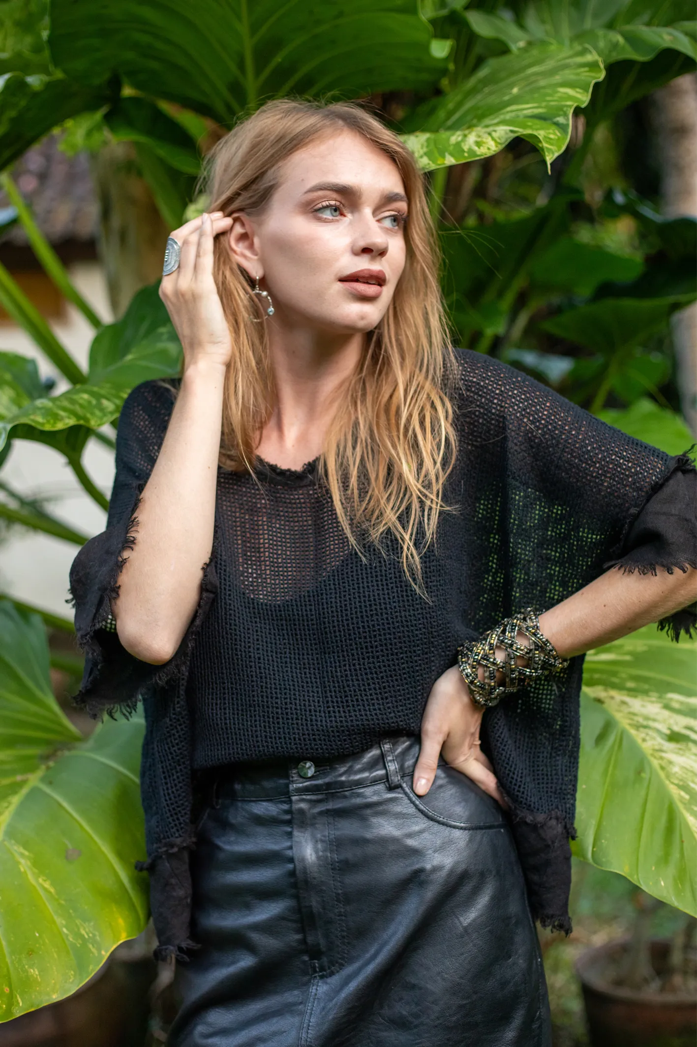 'Isla' Mesh Overlay Linen Top