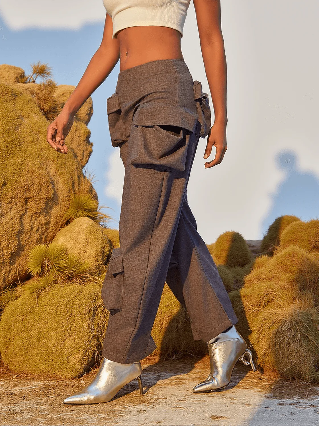 Leica Pockets Embellished Cargo Pants