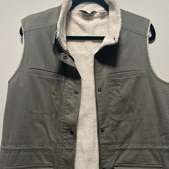 L.L. BEAN Women's Olive Green Utility Sherpa Lined Vest, Size M