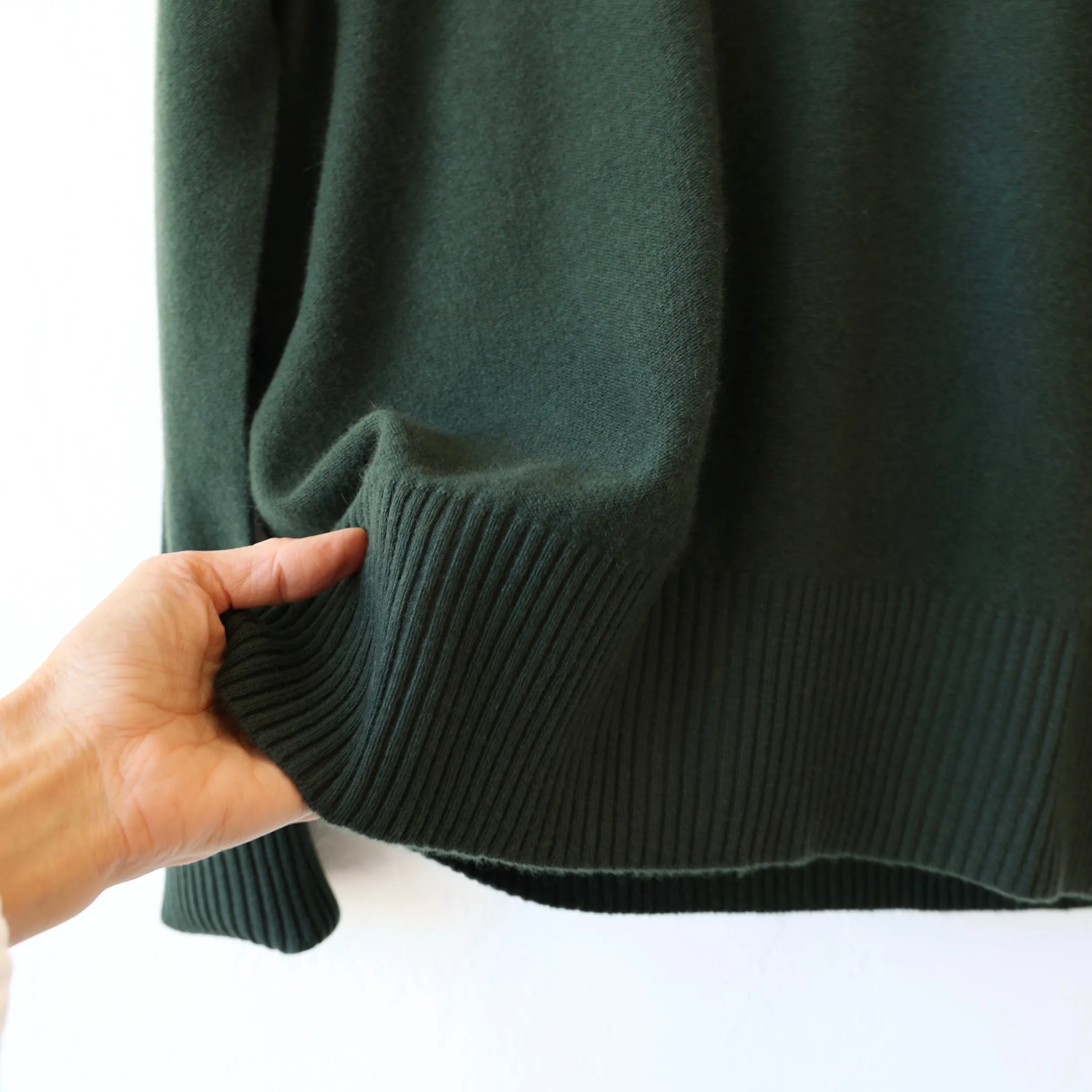 Manuelle Guibal Cashmere Pullover - Magnetic Khaki