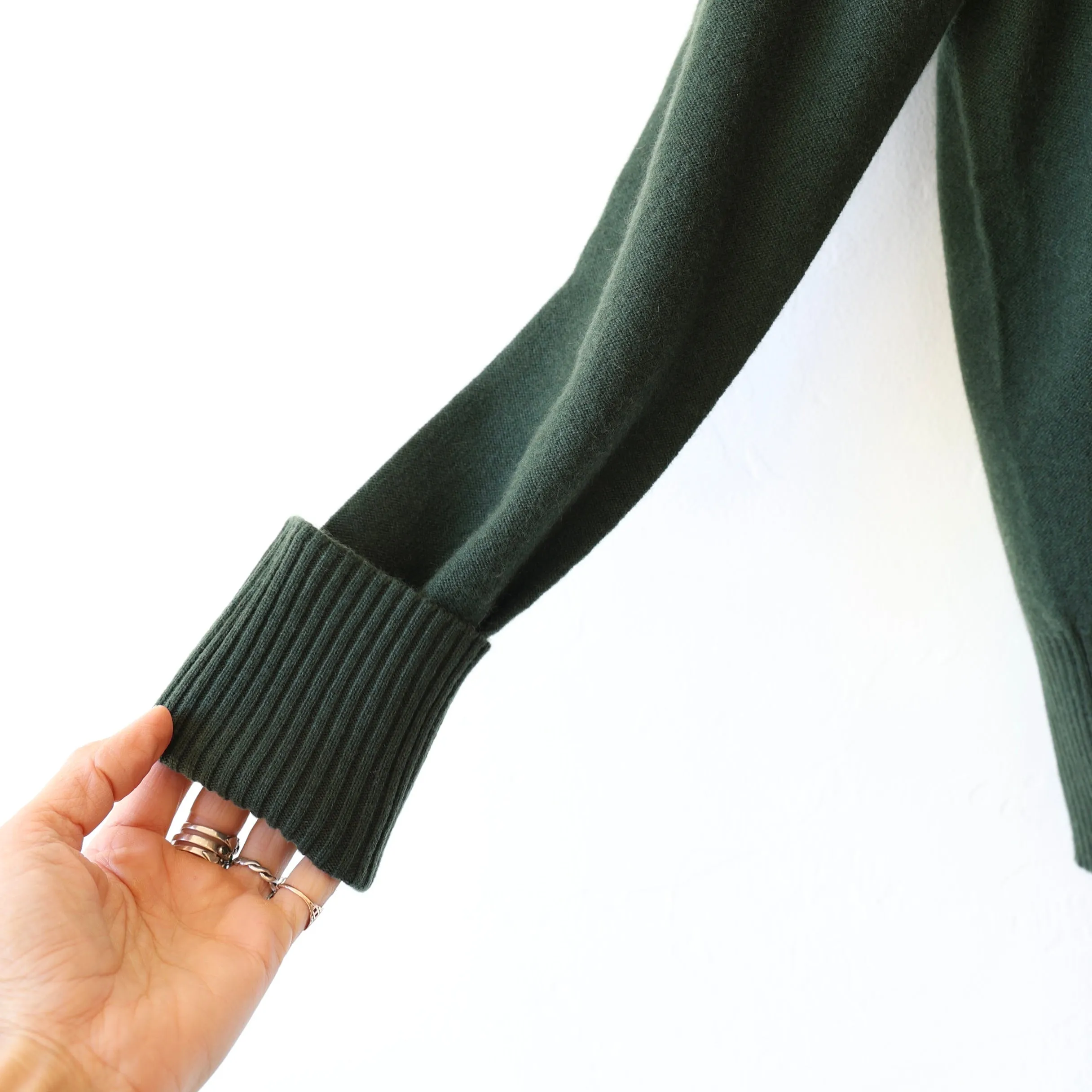 Manuelle Guibal Cashmere Pullover - Magnetic Khaki