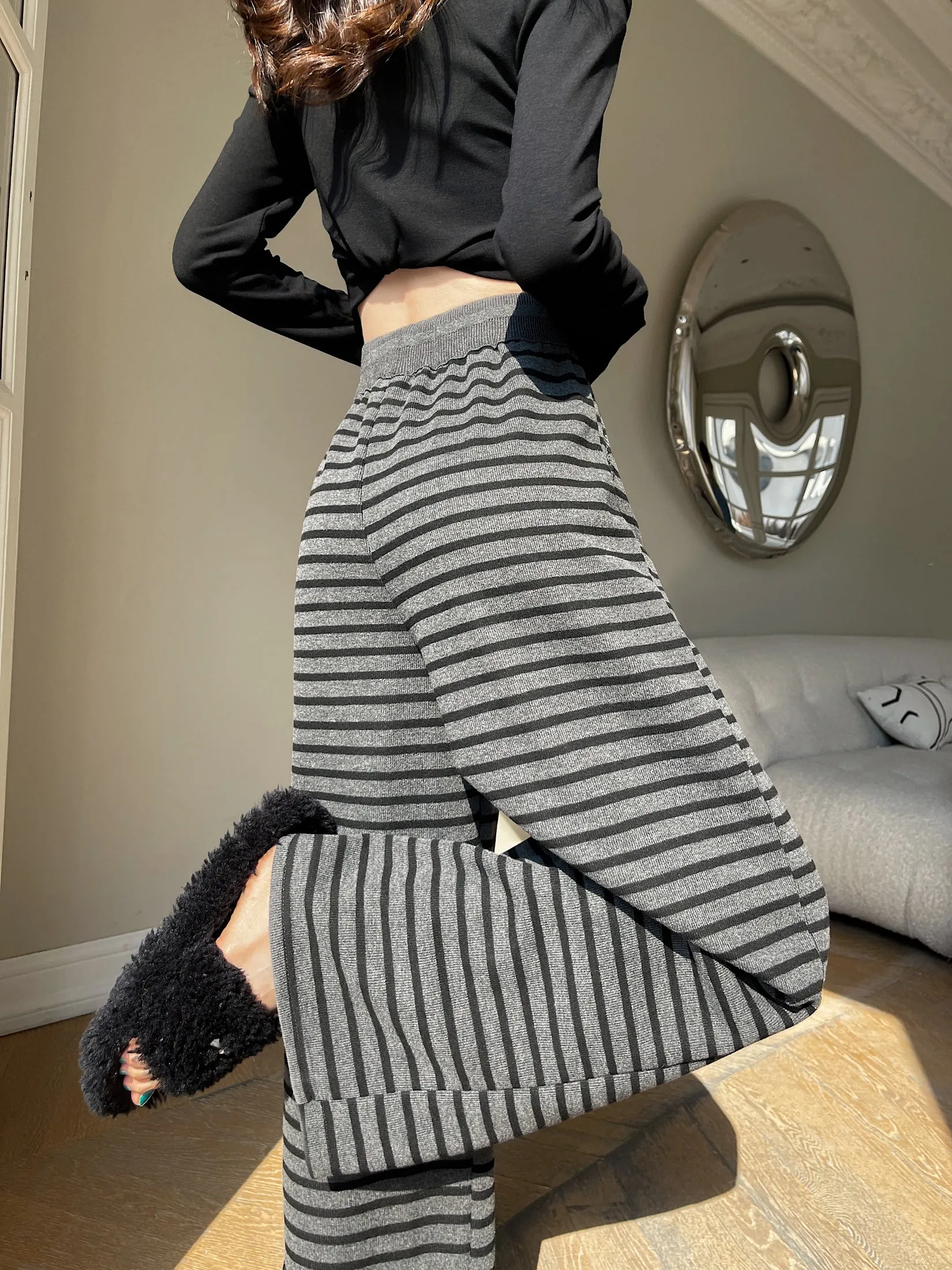 Relaxed Fit Knitted Sweatpant for Women with Drawstring Waist