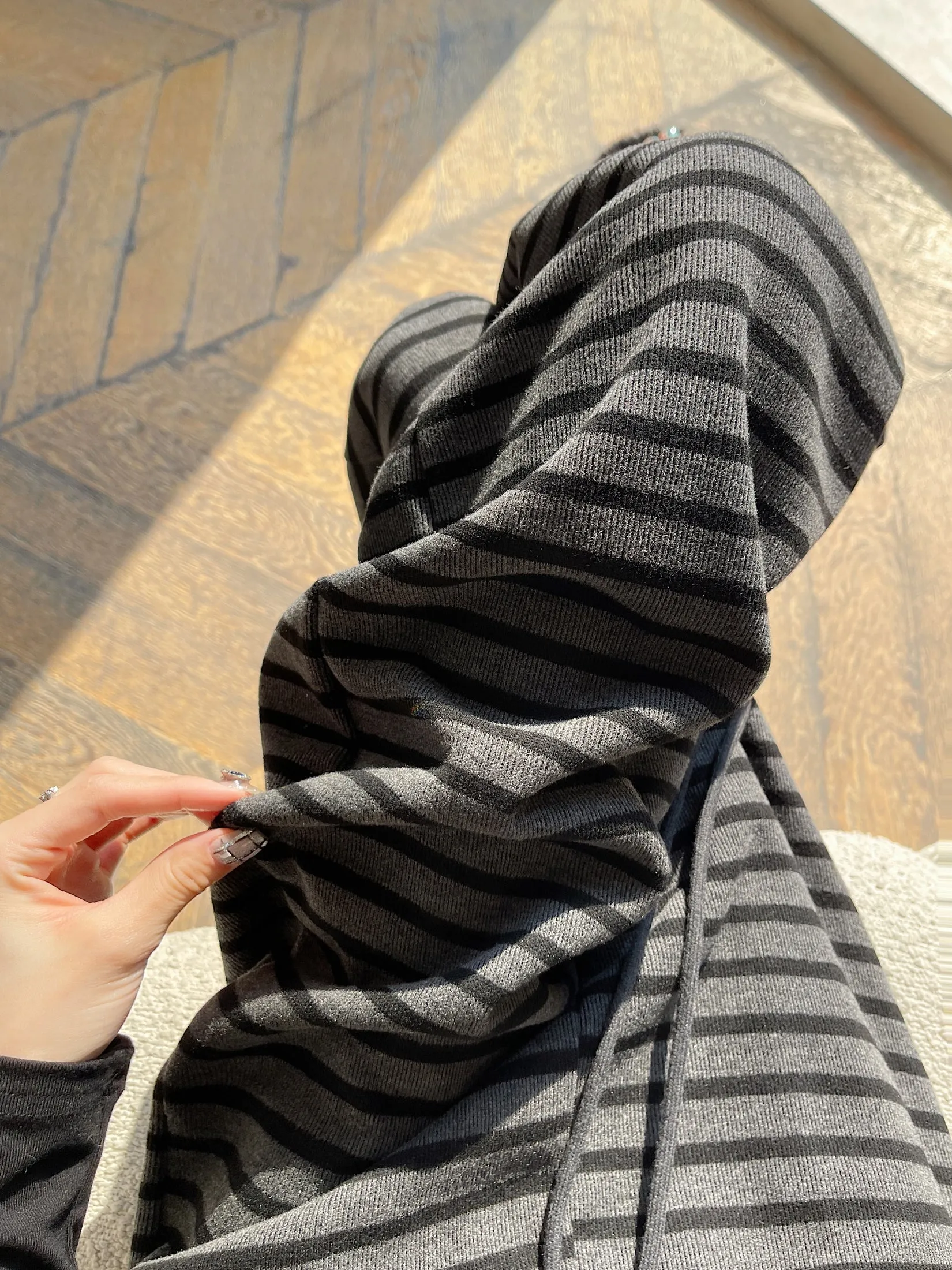 Relaxed Fit Knitted Sweatpant for Women with Drawstring Waist