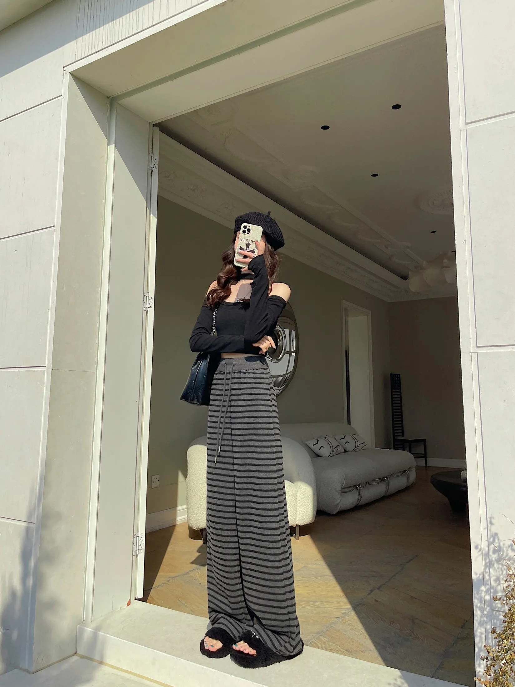 Relaxed Fit Knitted Sweatpant for Women with Drawstring Waist