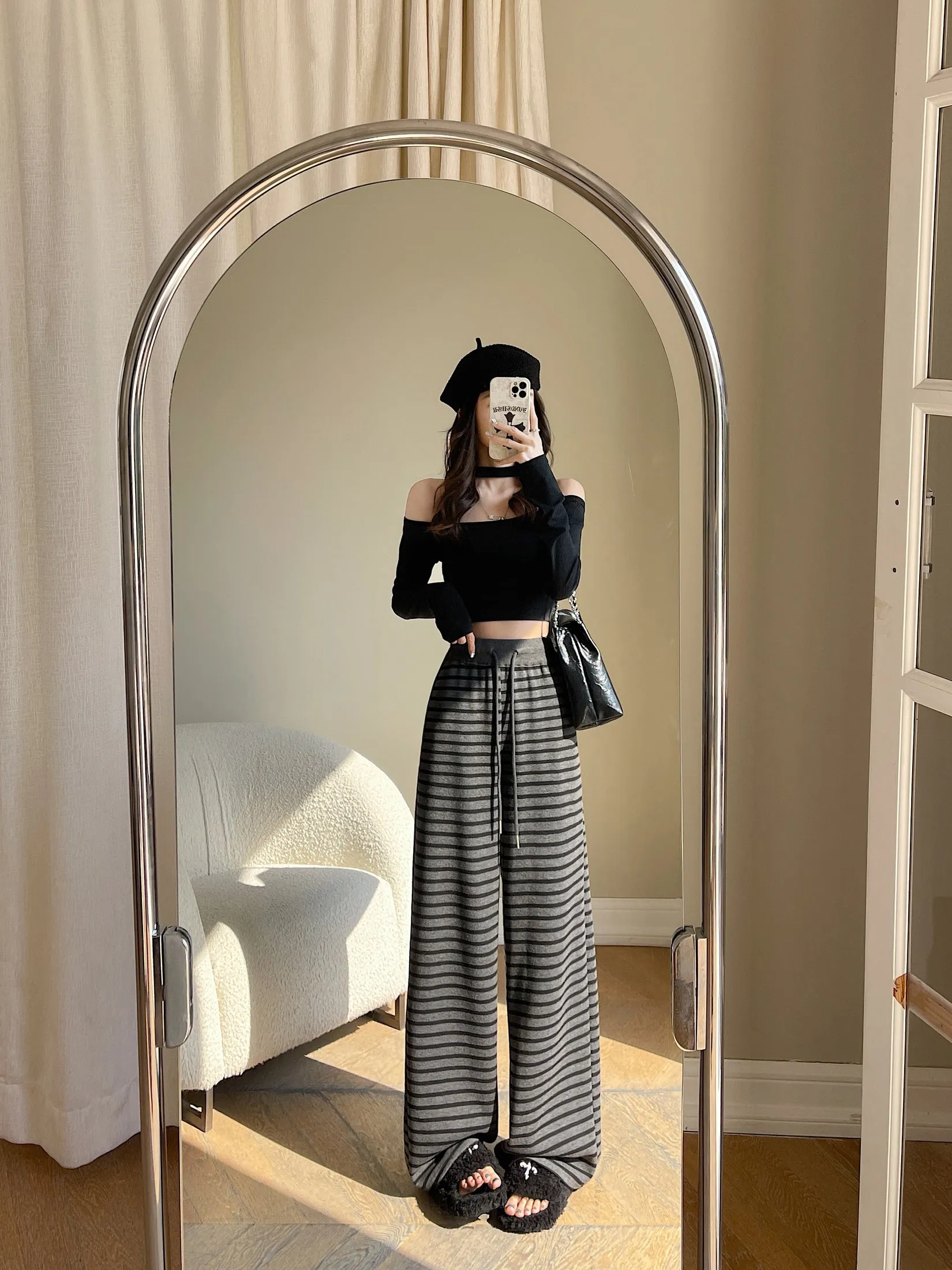 Relaxed Fit Knitted Sweatpant for Women with Drawstring Waist