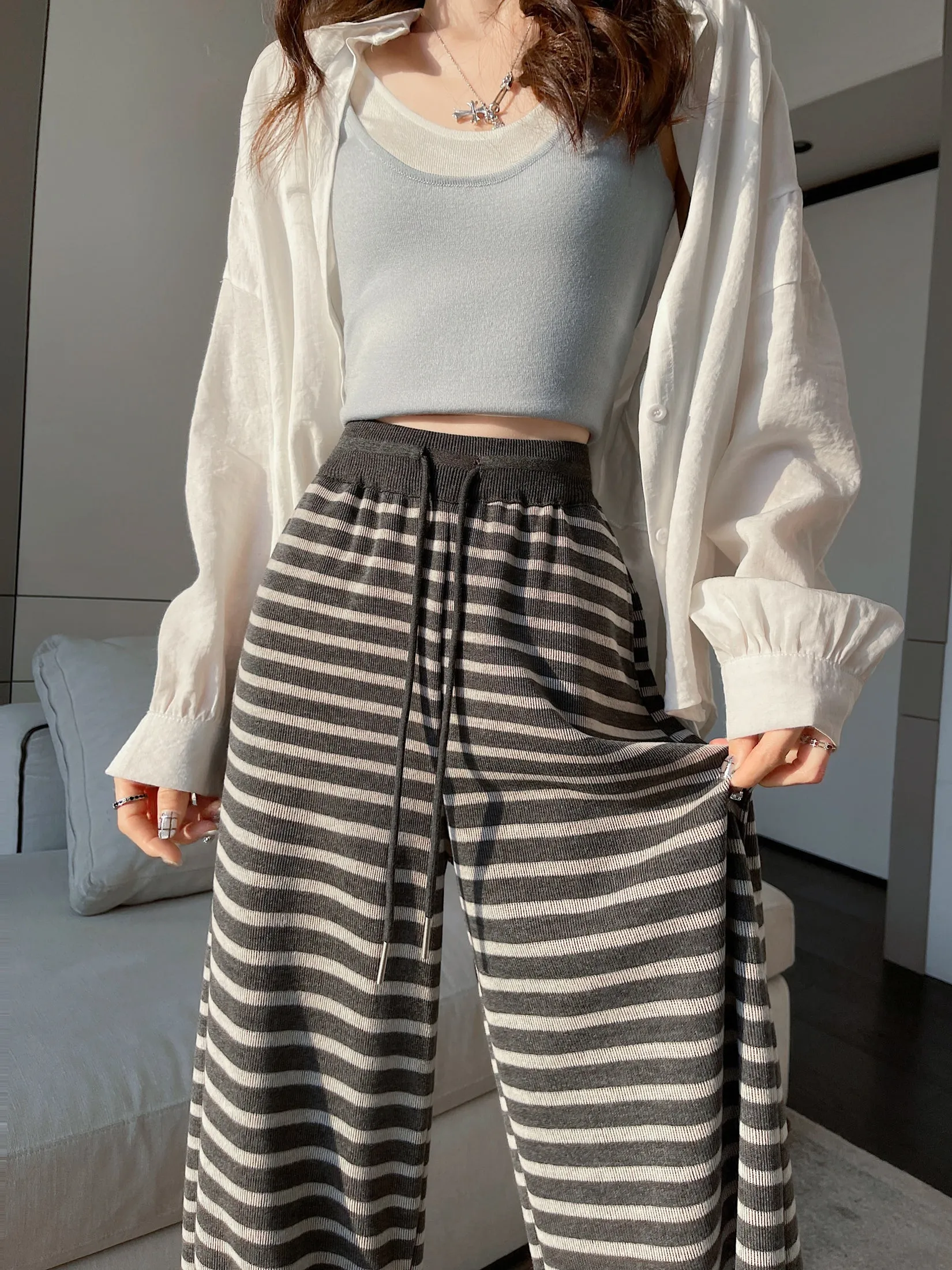 Relaxed Fit Knitted Sweatpant for Women with Drawstring Waist