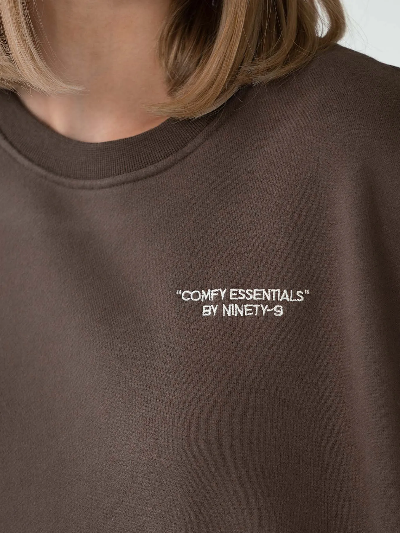 SET - ESSENTIALS - SWEATSHIRT AND SWEATPANTS • BROWN