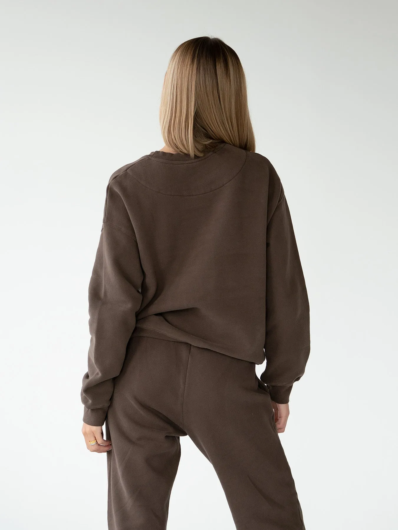 SET - ESSENTIALS - SWEATSHIRT AND SWEATPANTS • BROWN