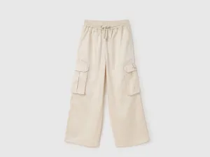 Solid Regular Fit Mid Waist Cargo Pants