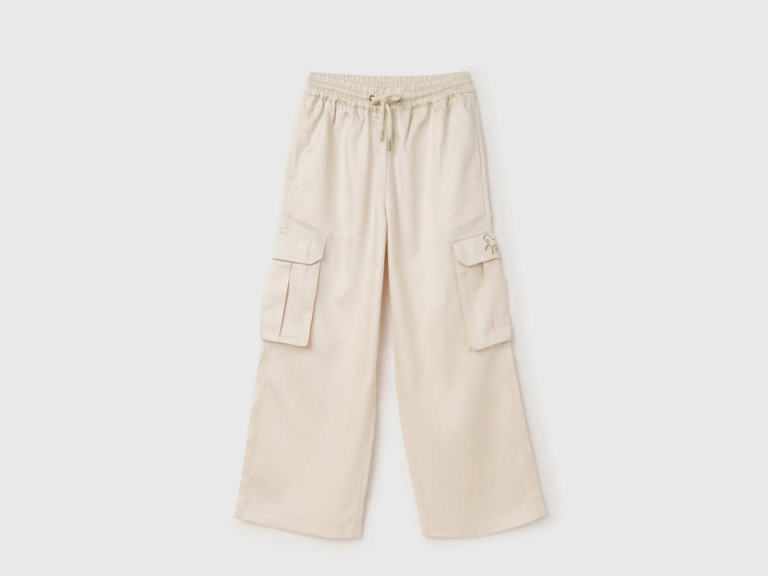 Solid Regular Fit Mid Waist Cargo Pants