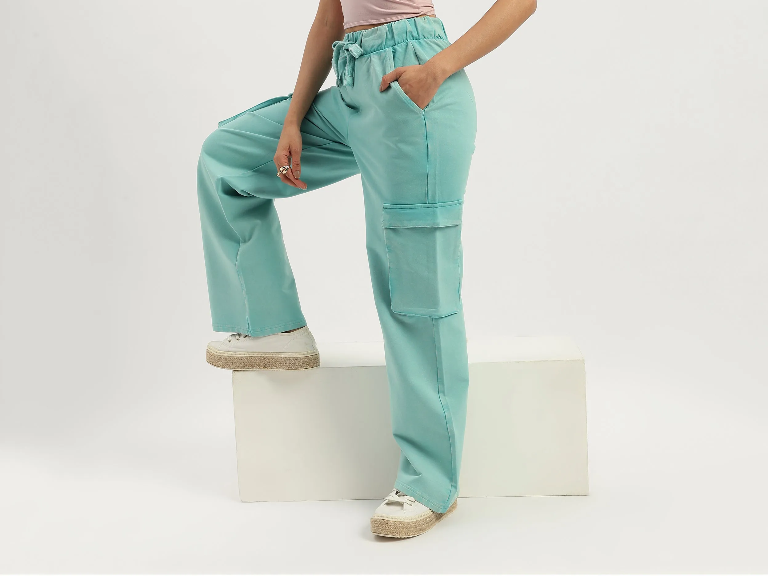 Solid Straight Fit Cargo Pants