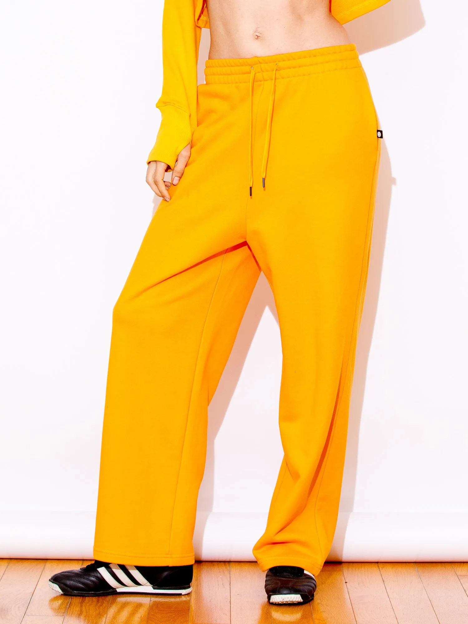 URBAN WIDE LEG SWEATPANTS