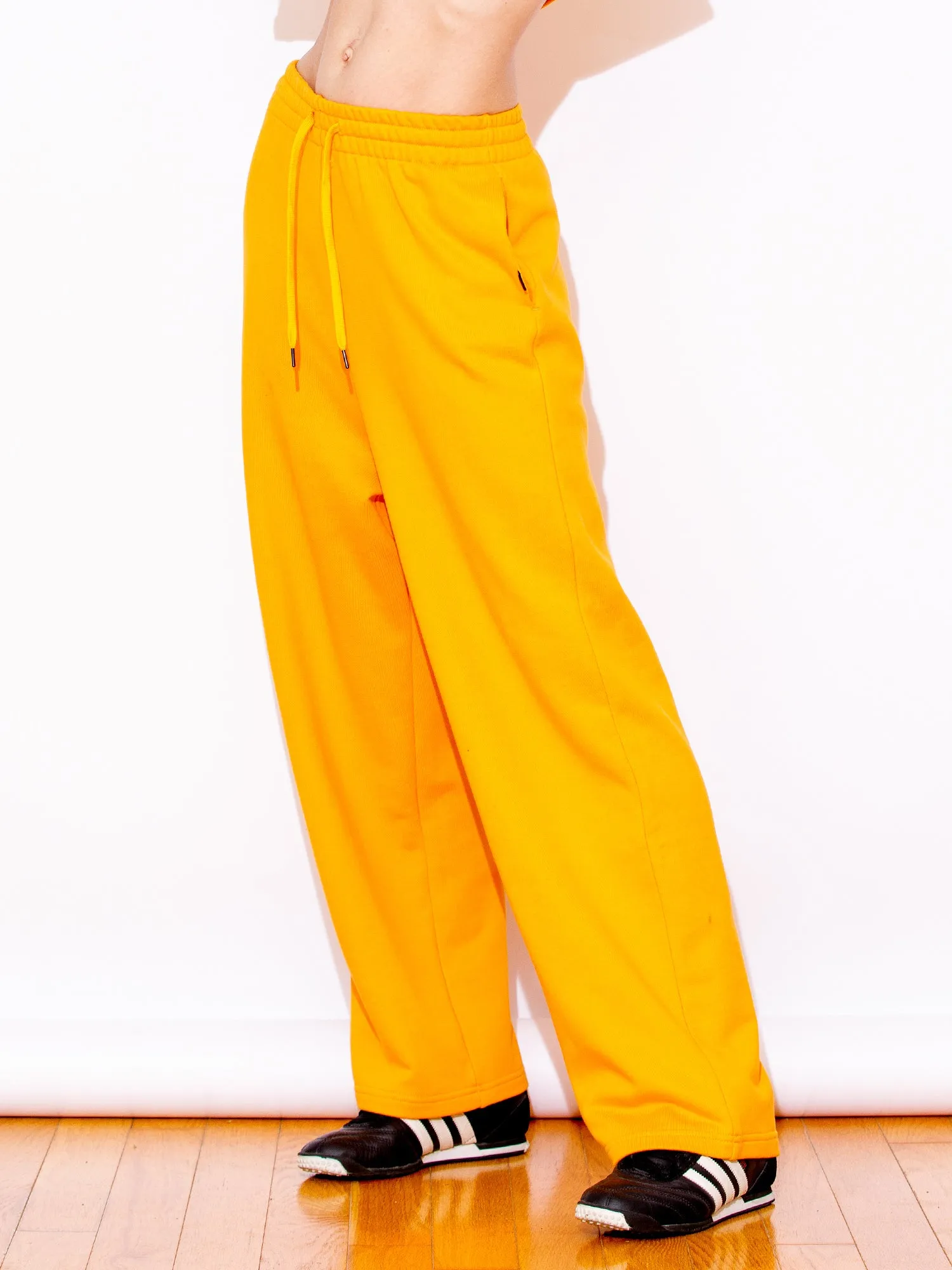 URBAN WIDE LEG SWEATPANTS