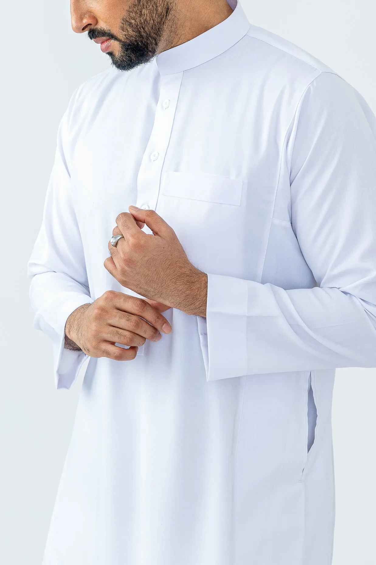 White Saudi Collar Thobe|Jubbah