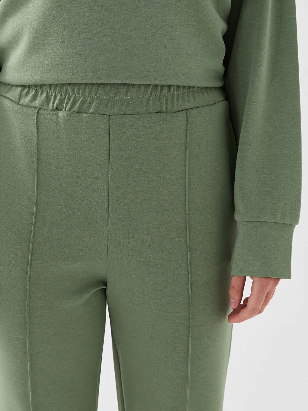 Women Elastic Waist Plain Jogger Sweatpants